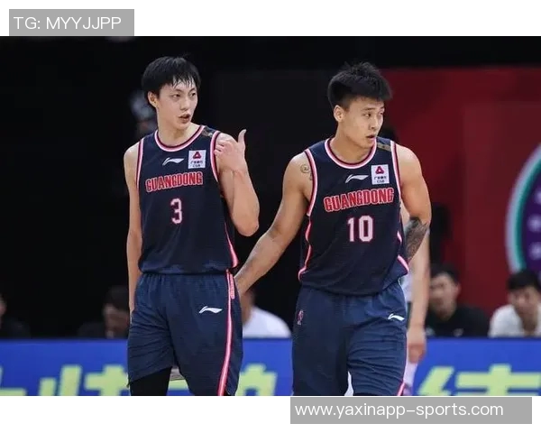 广东全运男篮阵容公布赵睿胡明轩徐杰领衔崔永熙参加U22组别赛事 广东全运男篮阵容公布赵睿胡明轩徐杰领衔崔永熙参加U22组别赛事