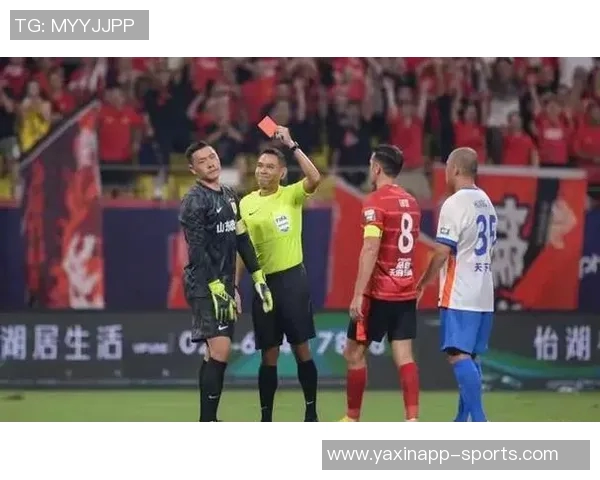 禁区争议判罚引热议媒体人称刘浩帆动作仅是轻碰沈寅豪